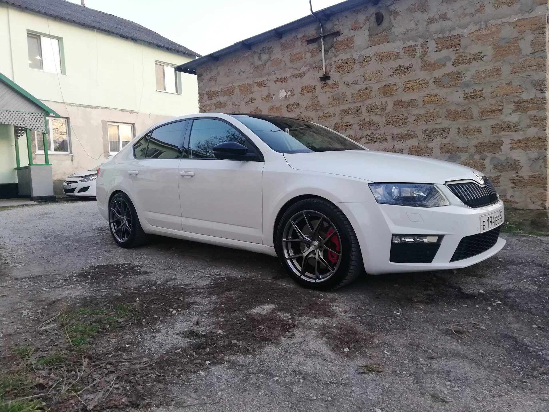 R20 на смену R19 extreme - Skoda Octavia A7 Mk3, 1,6 л, 2015 года колёсные диски