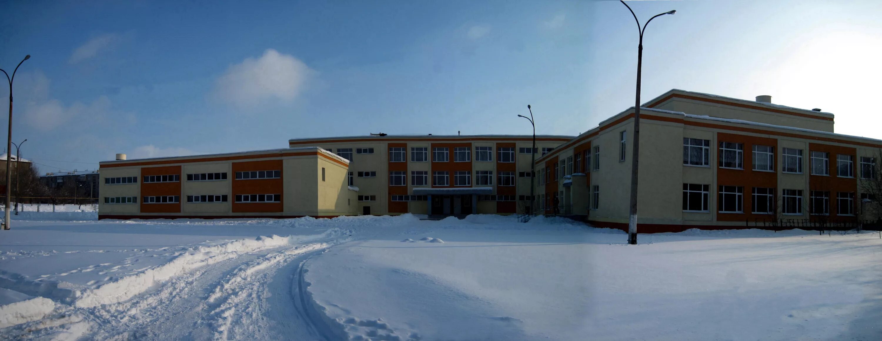 луганск первый. луганск 1 микрорайон дом 2. красная площадь в луганске до войны. луганск первый. 1-й микрорайон луганск.