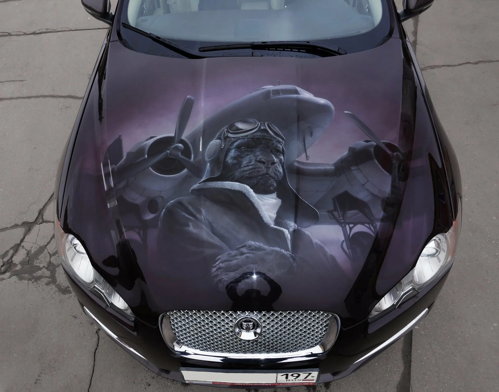 Винил двигателя на капоте. Аэрография под капотом. Mercedes sl 230 двигатель. Аэрография jaguar xf. Как выглядит капот машины.