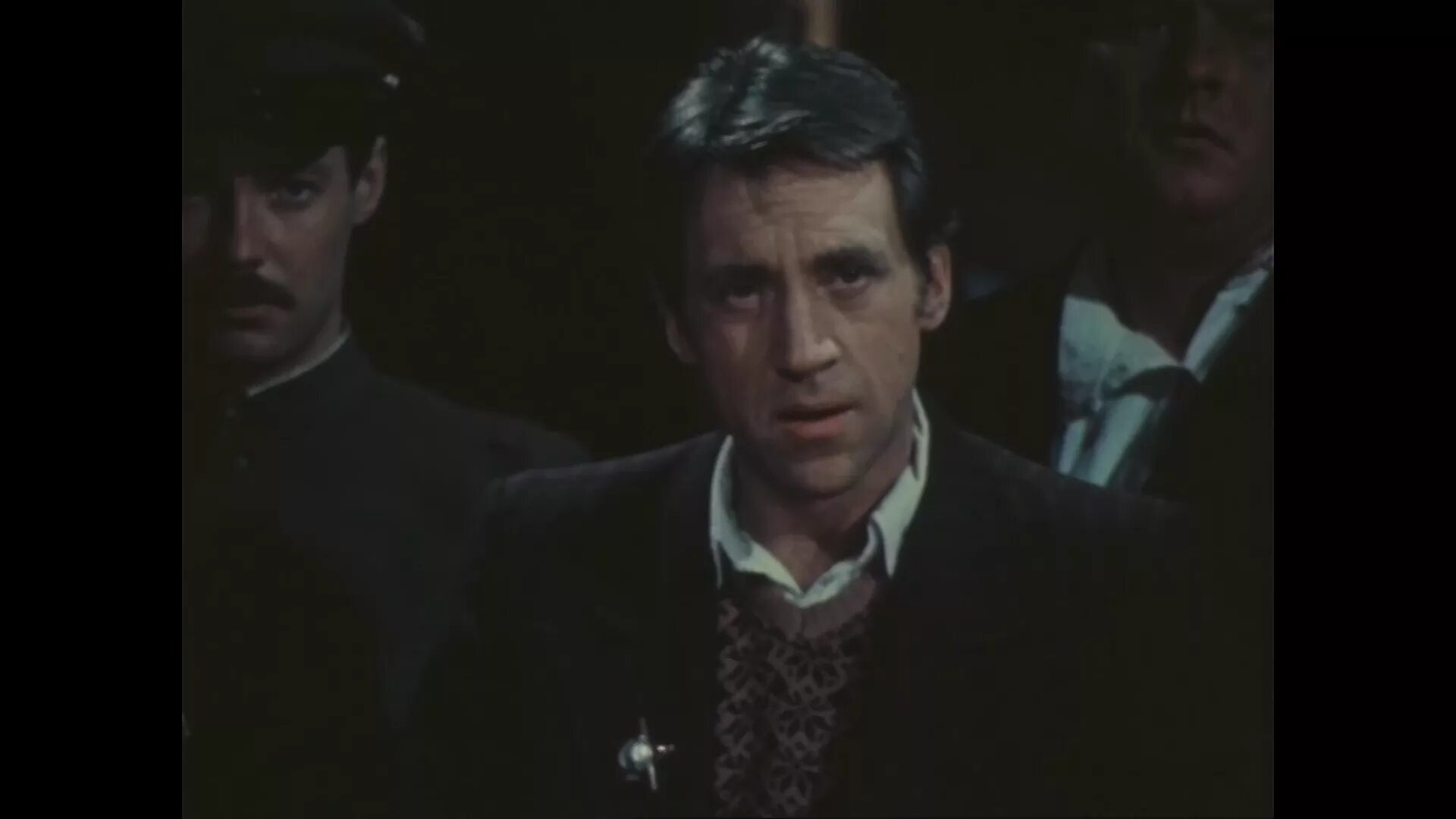 Место встречи нтв. 1978 съемки место встречи изменить нельзя. Гузеева в место встречи изменить нельзя. Банда черная кошка место встречи. Ну и рожа у тебя шарапов.