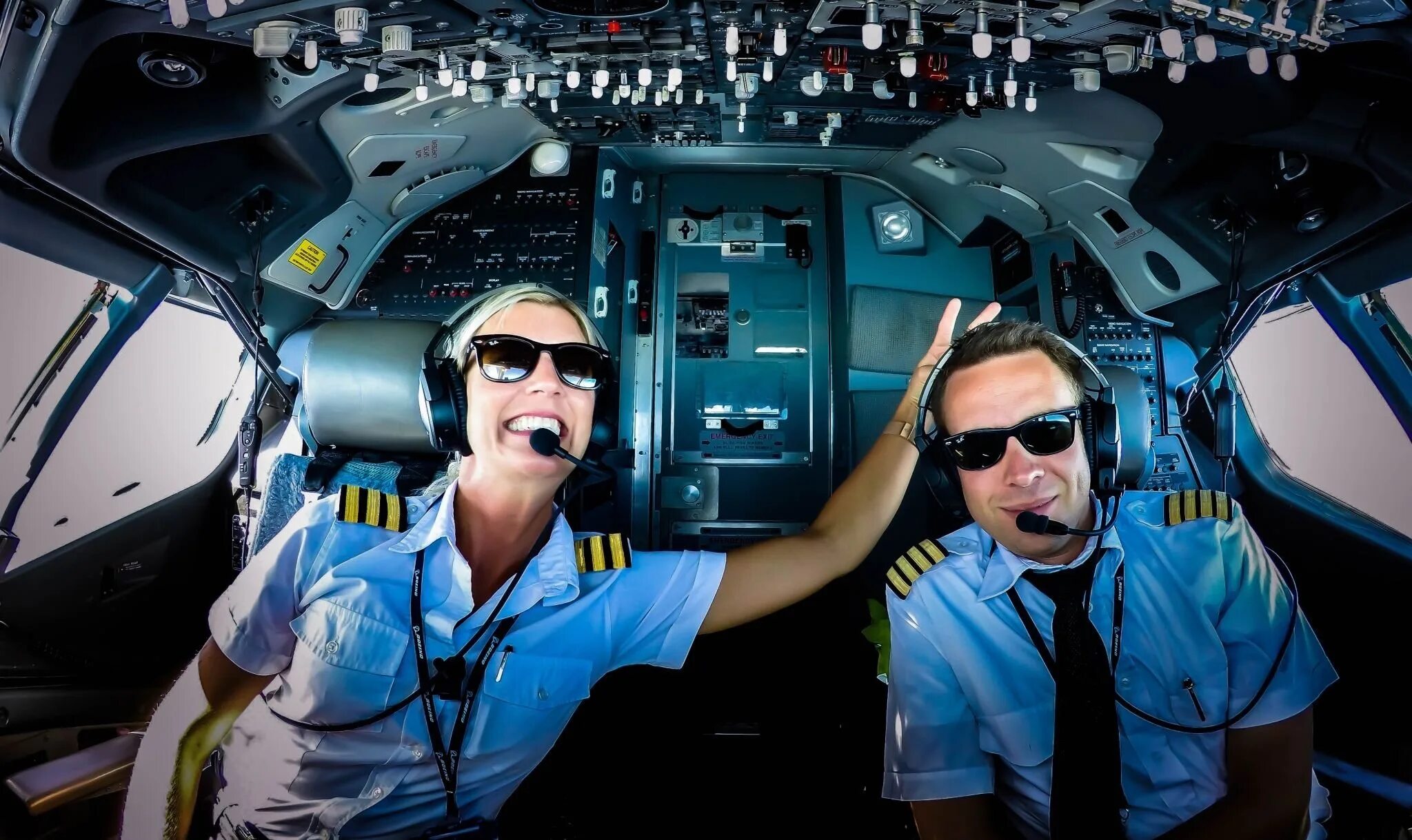 Профессия летчик. Сергей александрович пилот аэрофлота. Какие бывают летчики. Пилот гражданской авиации. Пайлот келсон.