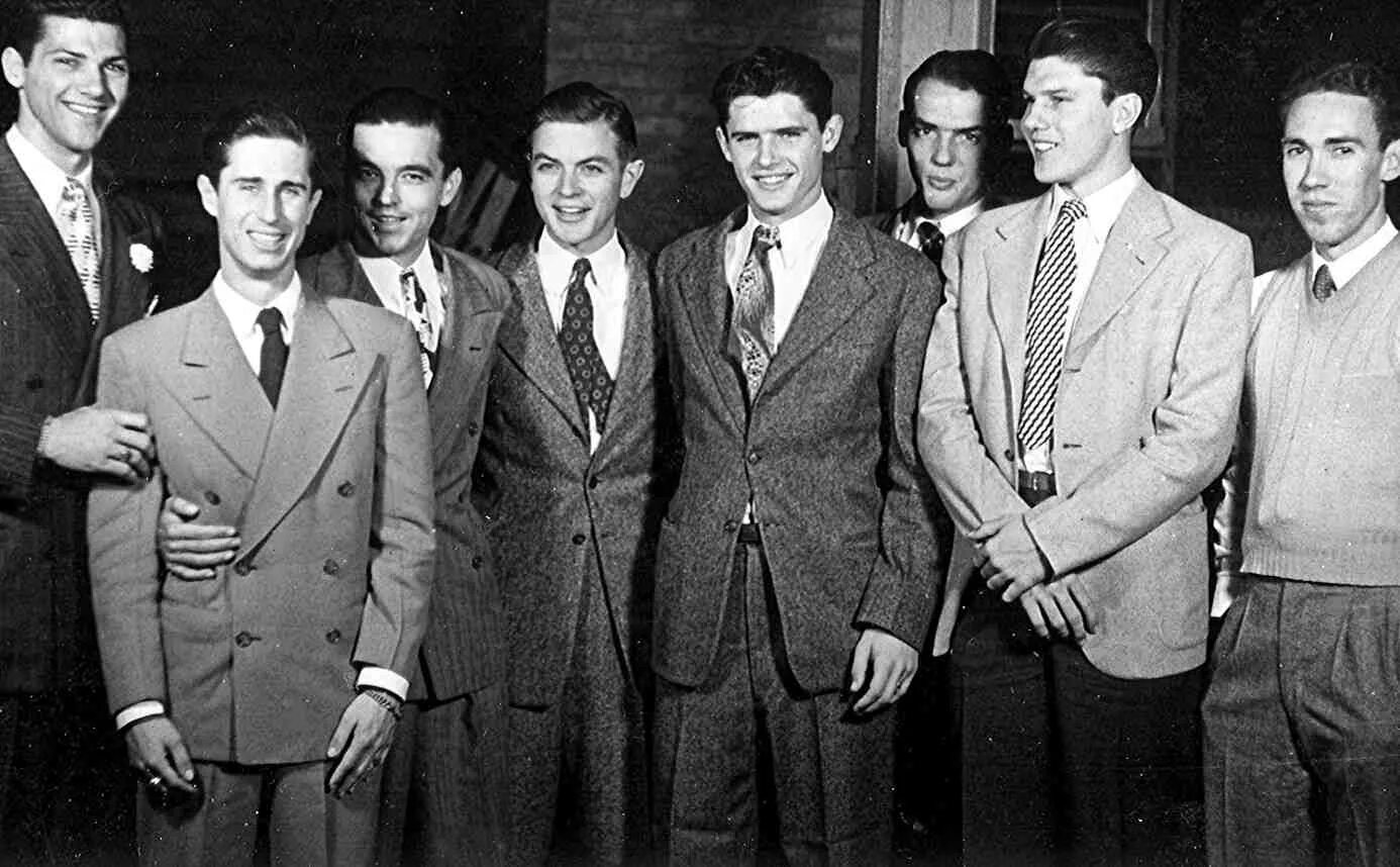 братства в университетах сша. братства в американских колледжах. картинка студенческое общежитие братство дружба. братства в американских вузах. студенческие братства в сша.