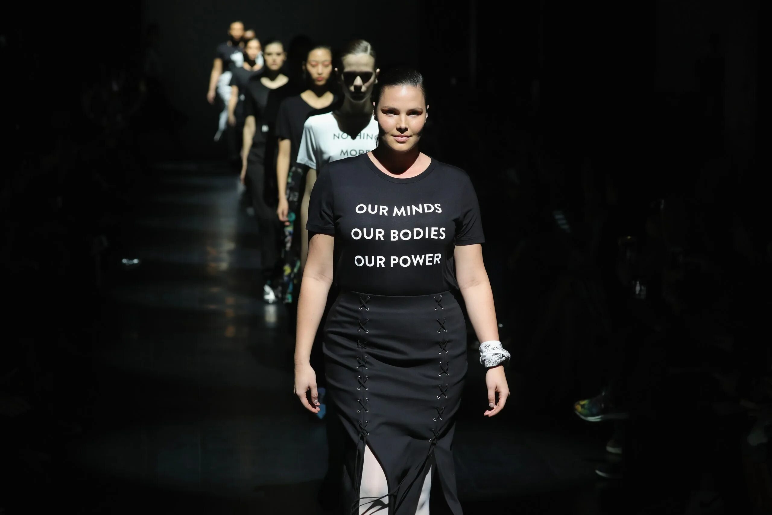 Fashion best star quality. Мода африки. Take me to church хозиер. Кендра спирс на обложке vogue в монетах. Take me fashion.
