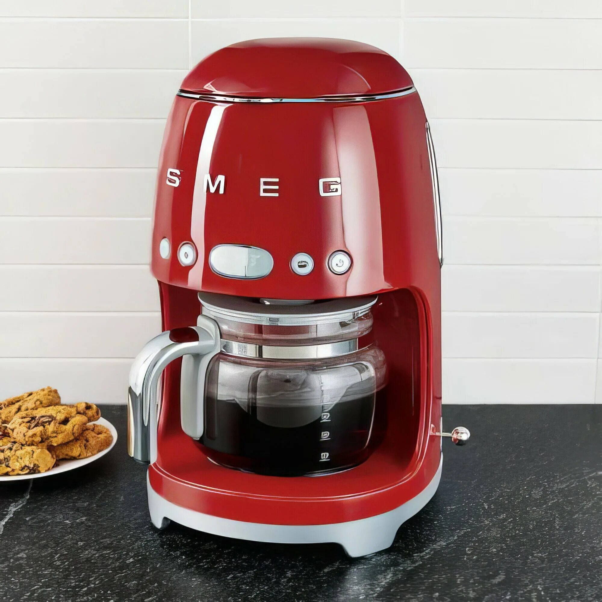 Smeg c475ve. Кофеварка капельная Смег. Кофеварка капельная Smeg 50’s Style. Кофеварка Smeg dcf02rdeu. Smeg dcf02.