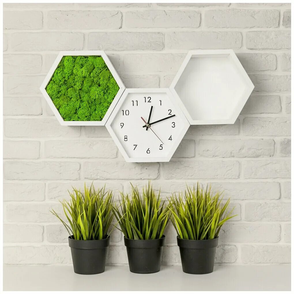 часы в виде соты. часы настенные. часы соты. часы с полкой. настенные часы соты.