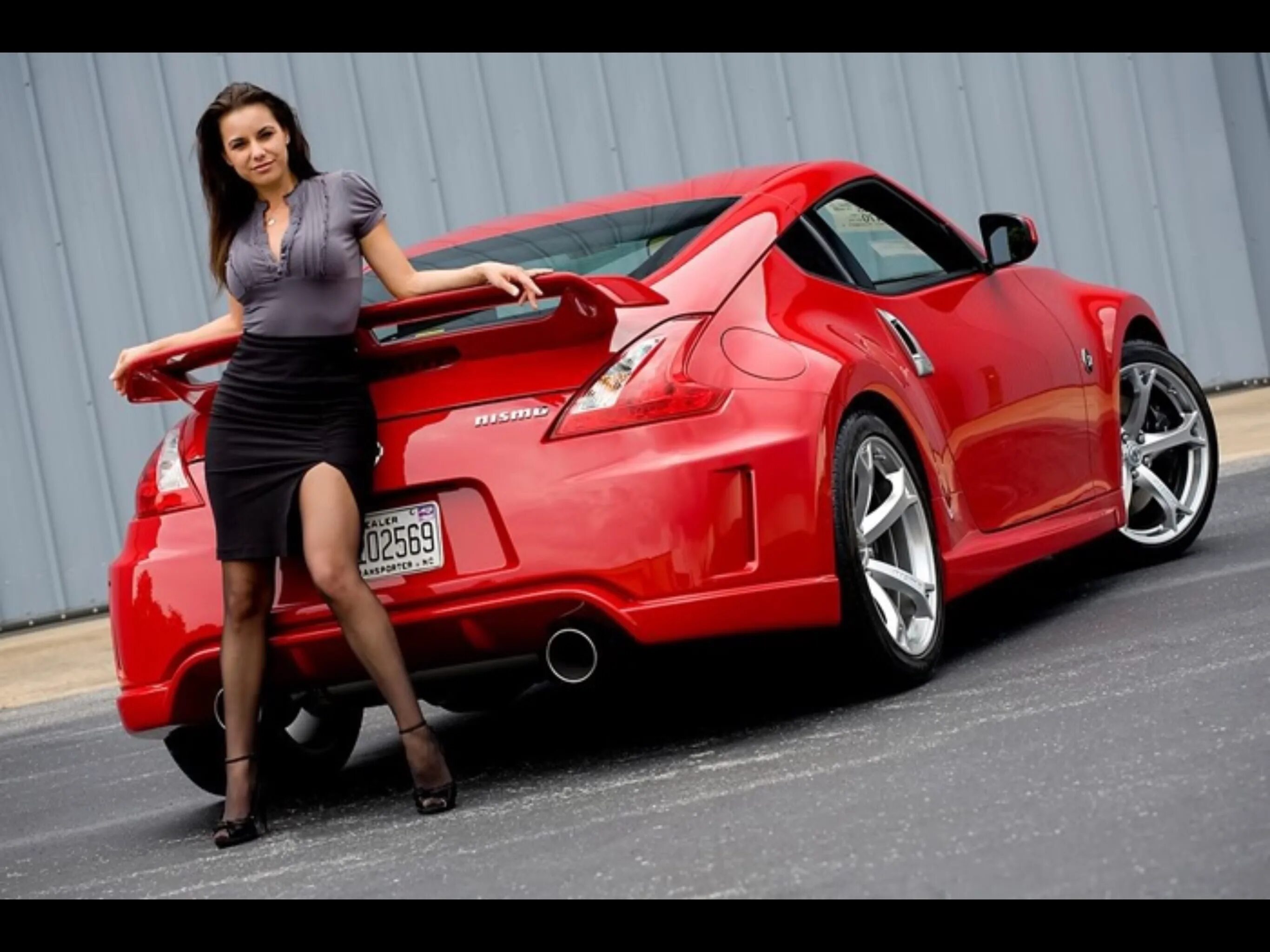 Девушки и форд мустанг. Форд мустанг gt 500 девушка. Nissan z350 girl. Машины которые нравятся девушкам. Bmw m3 девушки булкина.