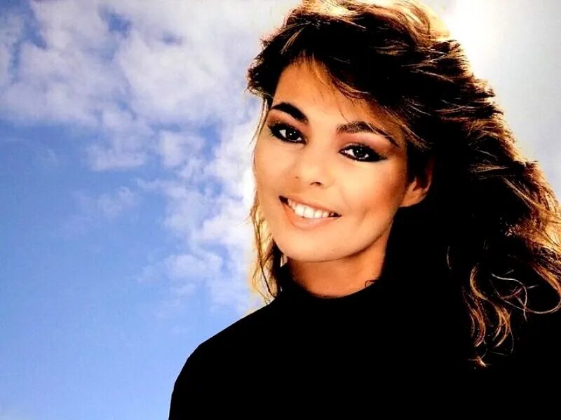 Сандра крету 2020. Сандра крету фото. Сандра крету сейчас. Сандра лауэр крету. Сандра крету певица.