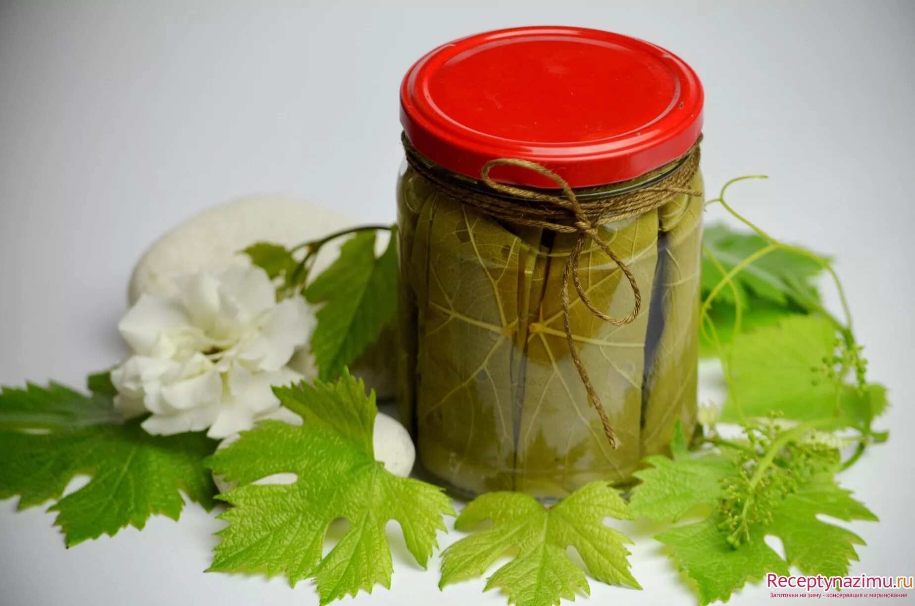 Виноградные листья для долмы консервированные. Настой виноградных листьев. Заморозка листьев винограда для долмы. Листья винограда для долмы на зиму. Листья для долмы.