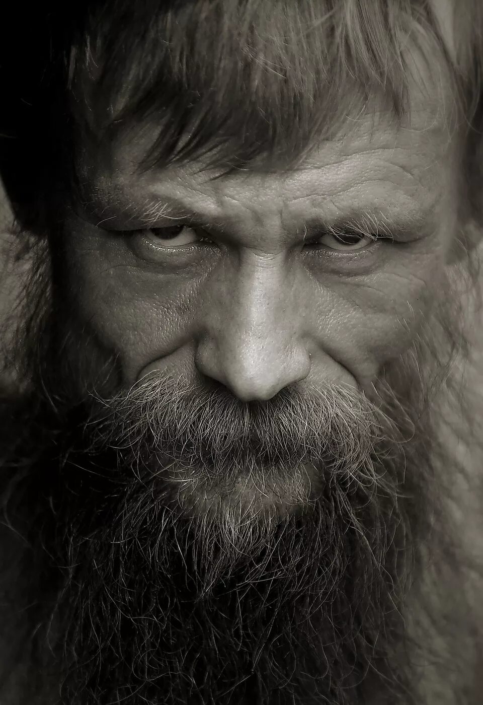 Суровый мужчина. Кристелев алексей анатольевич. Десантник. Суровое мужское лицо. Серьезный русский.