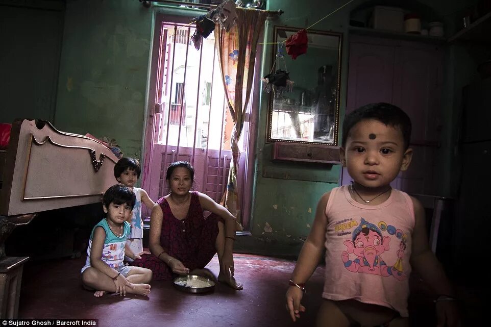 Азия дол. Бордель для детей. Детская проституция в Азии. Публичные дома Азии. Детские публичные дома в Индии.