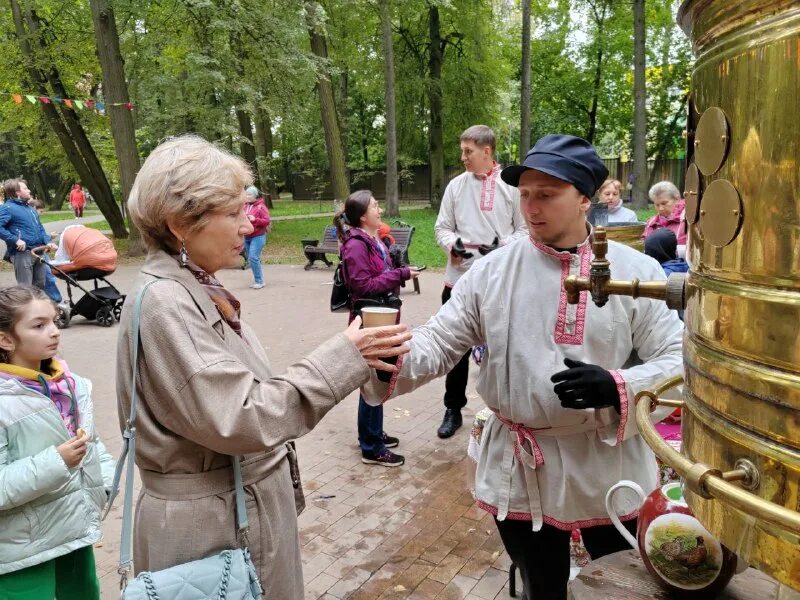 самовар фест москва. московское чаепитие площадки. московское чаепитие выставка в коломенском. чаепитие в москве. ярмарка кофейная.