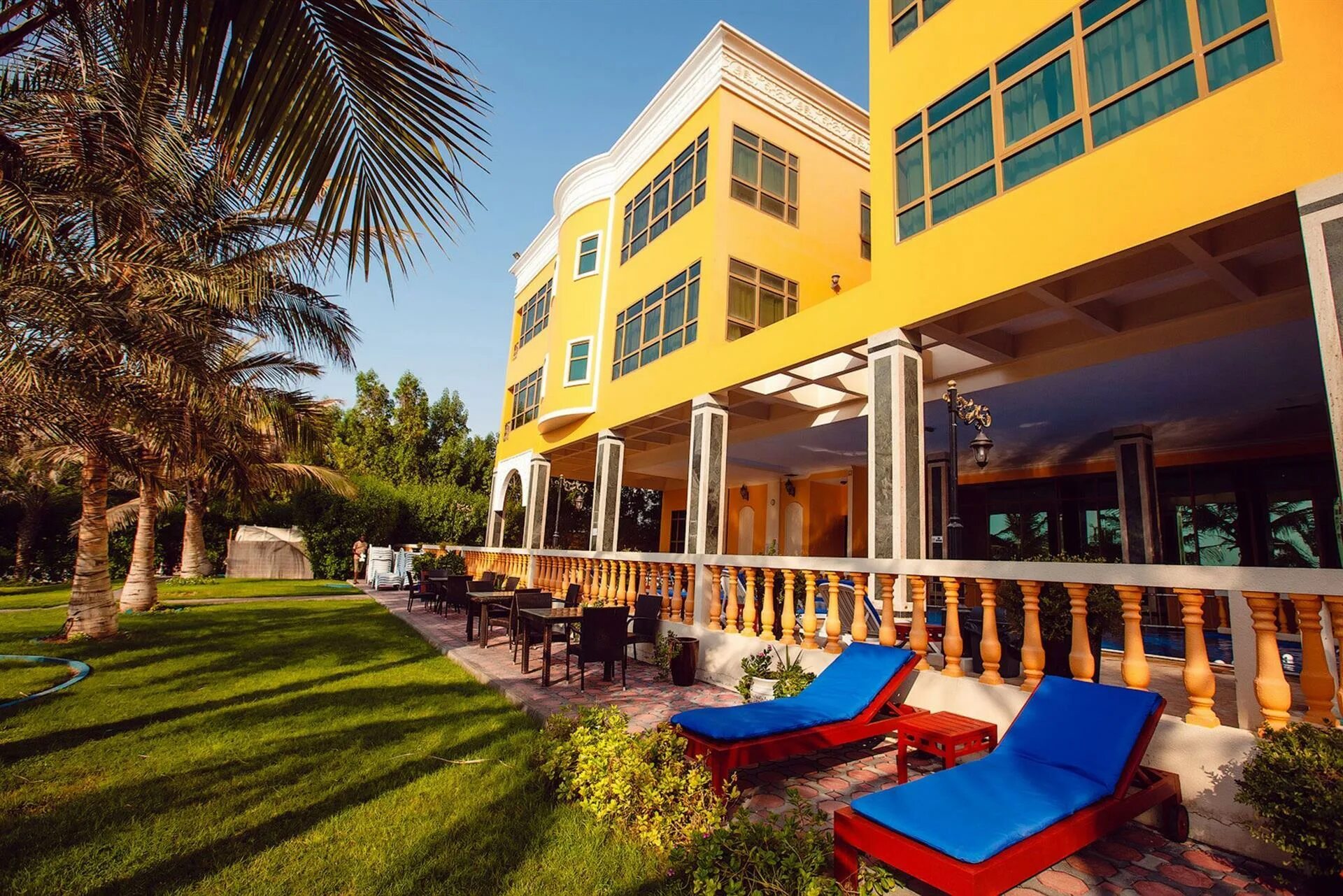 Sahara beach resort 5. Sahara beach resort &amp; spa 5*. sahara beach resort spa ex royal beach 5 оаэ шарджа. sahara beach resort &amp; spa (ex. royal beach) 5*. sahara beach resort шарджа.