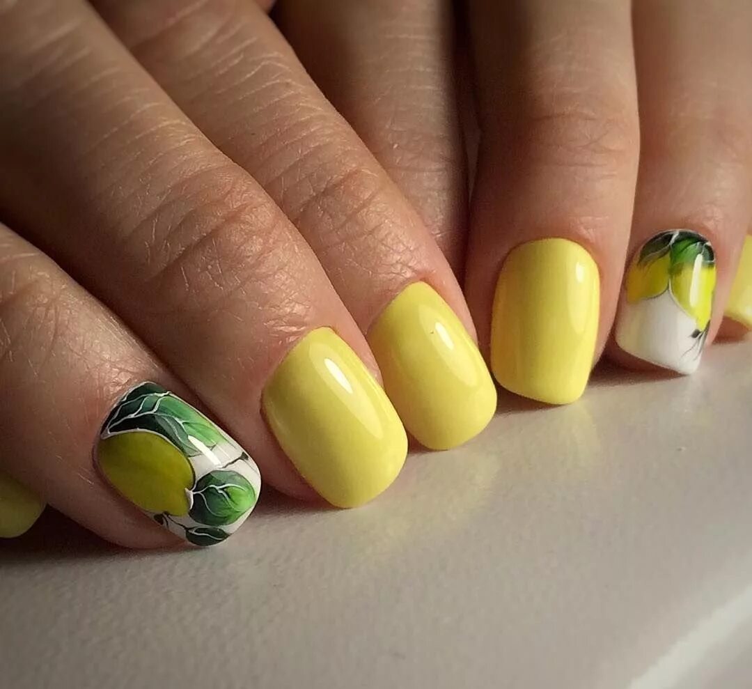 желтый маникюр. жёлтые ногти маникюр. летний маникюр желтый. маникюр с жёлтым цветом. ярко желтый маникюр.