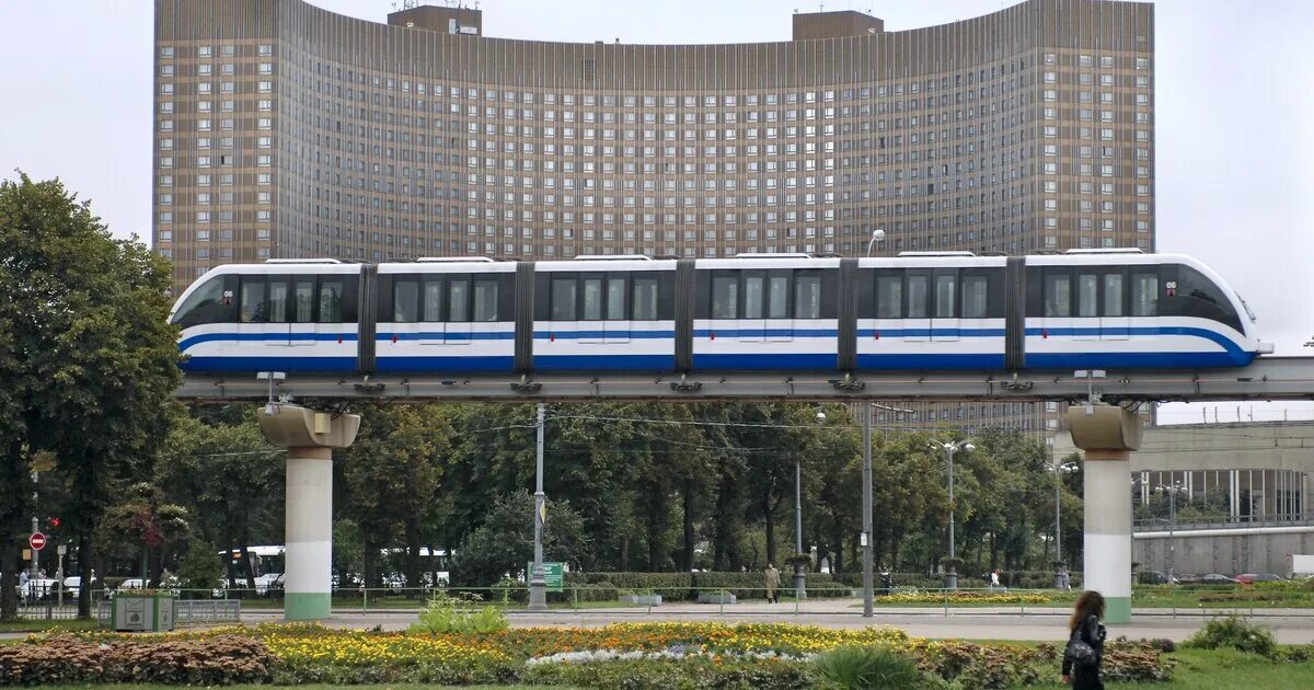 Файл:DLR train (14759565735).jpg - Википедия