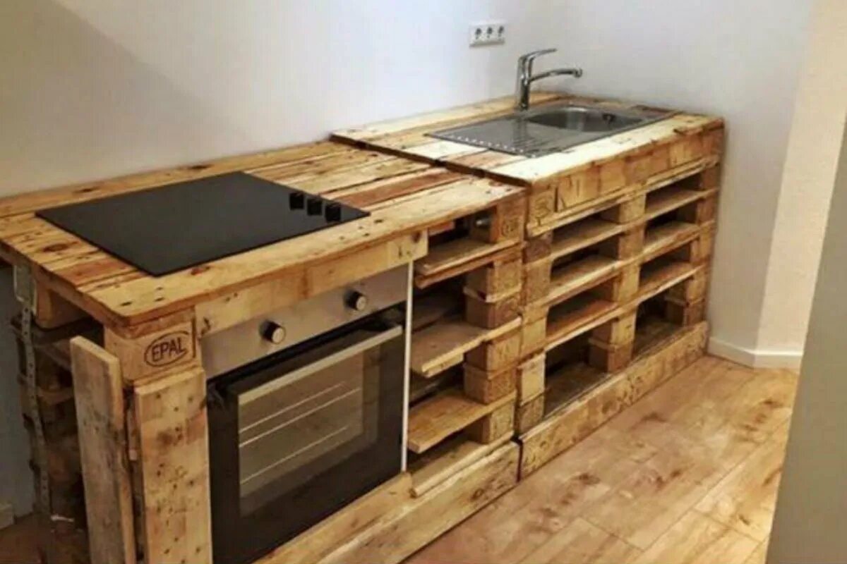 Кухня из поддонов. Кухня из паллет. Кухонный гарнитур из паллетов. Мебель для кухни из поддонов.