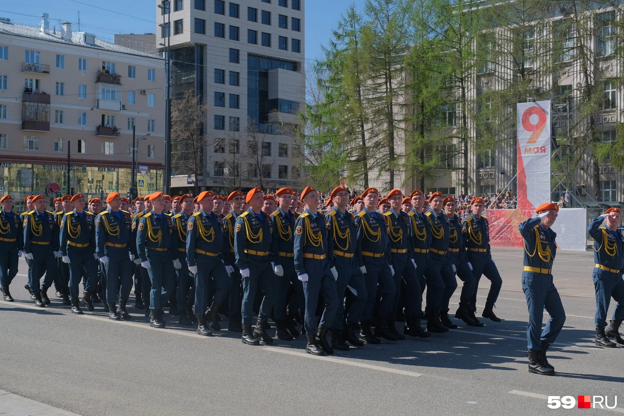 Ул 9 мая пермь. День Победы в Перми 2022. Парад Победы Пермь. Парад Победы Пермь 2022. Пермь парад 2022 фото.