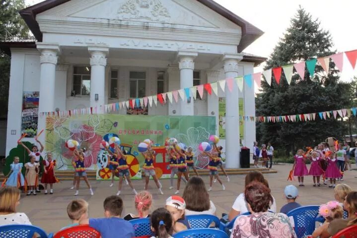 Краснодарский край тихорецкий район п братский погода. Пос парковый Тихорецкий район. Парковый поселок Тихорецк. 18 Школа поселок парковый Тихорецкий район. Посёлок Степной Краснодарский край Тихорецкий район.