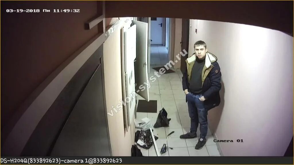 Камера в подъезде разрешение. Камера видеонаблюдения в подъезд. Камера видеонаблюдения в коридоре. Видеонаблюдение на лестничной площадке. Видеокамера на лестничную площадку.