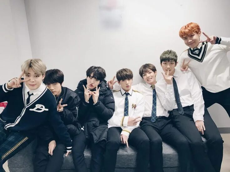 Bts attack on bangtan. Бантан сонендан. группа bts. бантан bts. бтс фото.