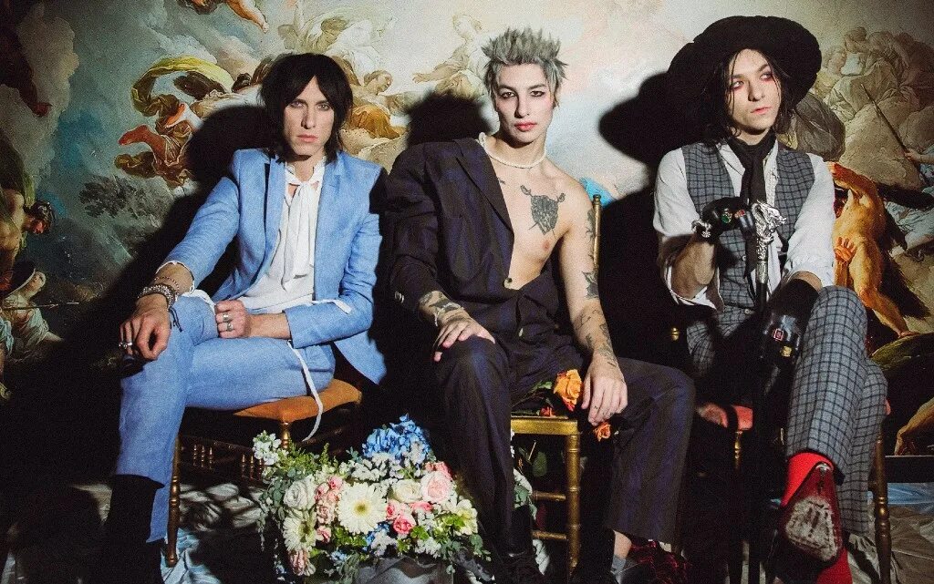 Palaye royale dead. Группа Palaye Royale. Palaye Royale 2023. Palaye Royale Paranoid.