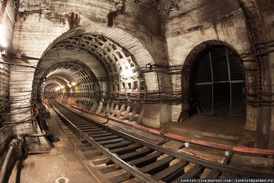 Царское метро. Царское село подземные ходы. Метро в Царском селе. Перегонный тоннель метро СПБ. Размыв в Петербургском метрополитене.