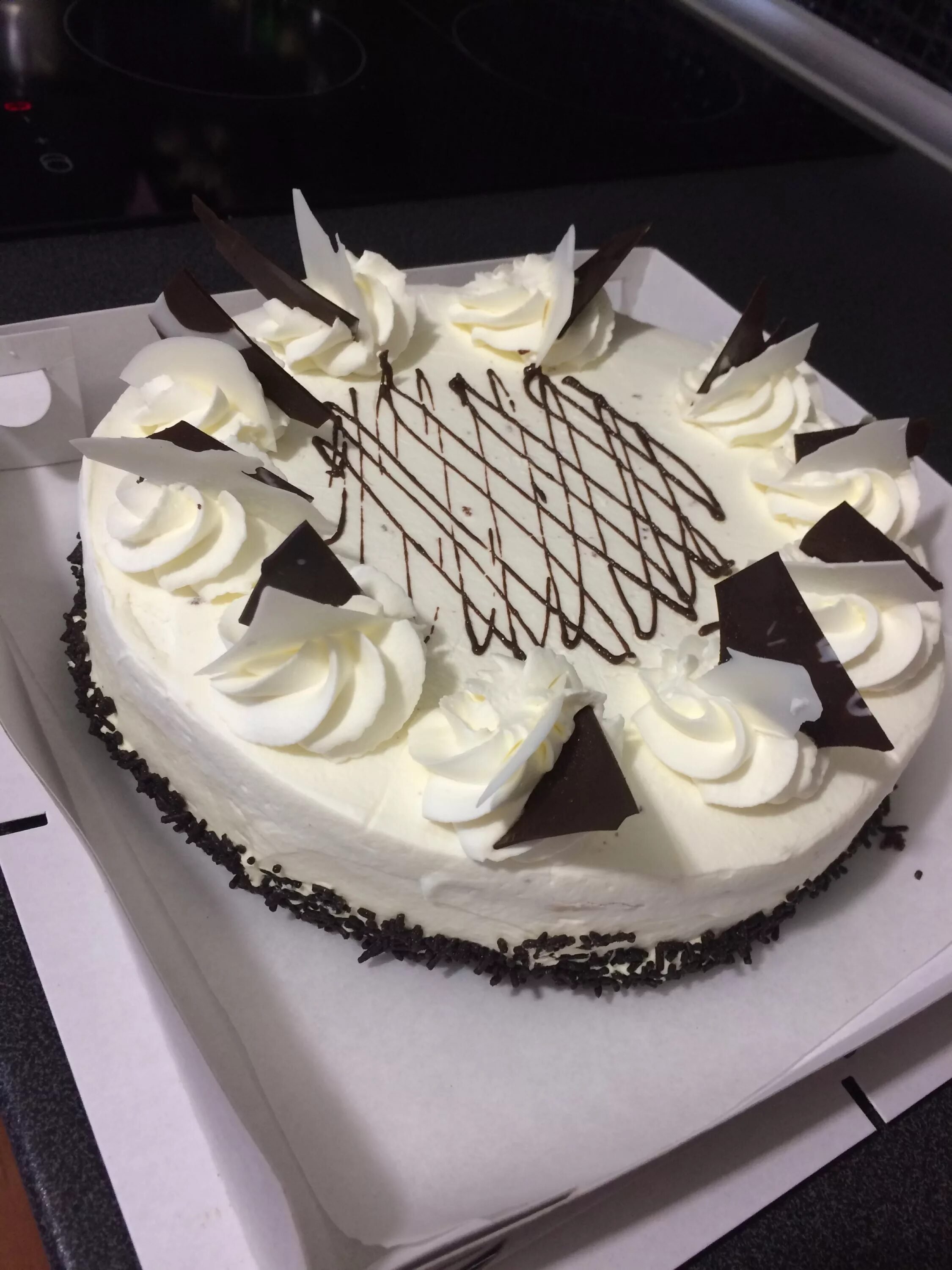 Торт алиса скоморохи. Гостиница сибирь новосибирск торты. Азимут новосибирск торты. Тирамису высоцкая. Торт сибирь новосибирск.