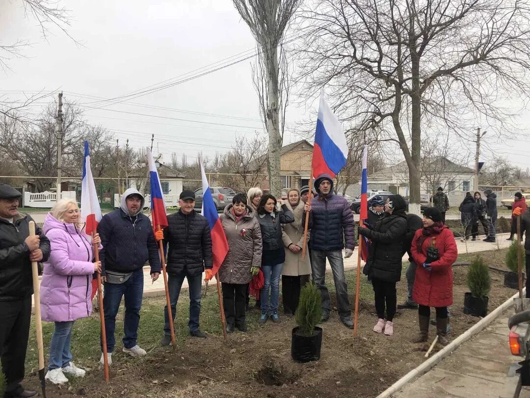 Погода крым кировский район село. Пгт Кировское Кировский район. Крым Кировское район. Кировский р-н, Кировское пгт Крым. Пгт Кировский глава администрации.