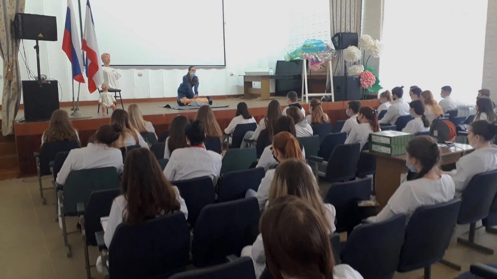 Общепит симферополь колледж. Крымский колледж 38х. крымский техникум пищевой промышленности. колледж общественного питания и торговли симферополь. симферополь студенты.