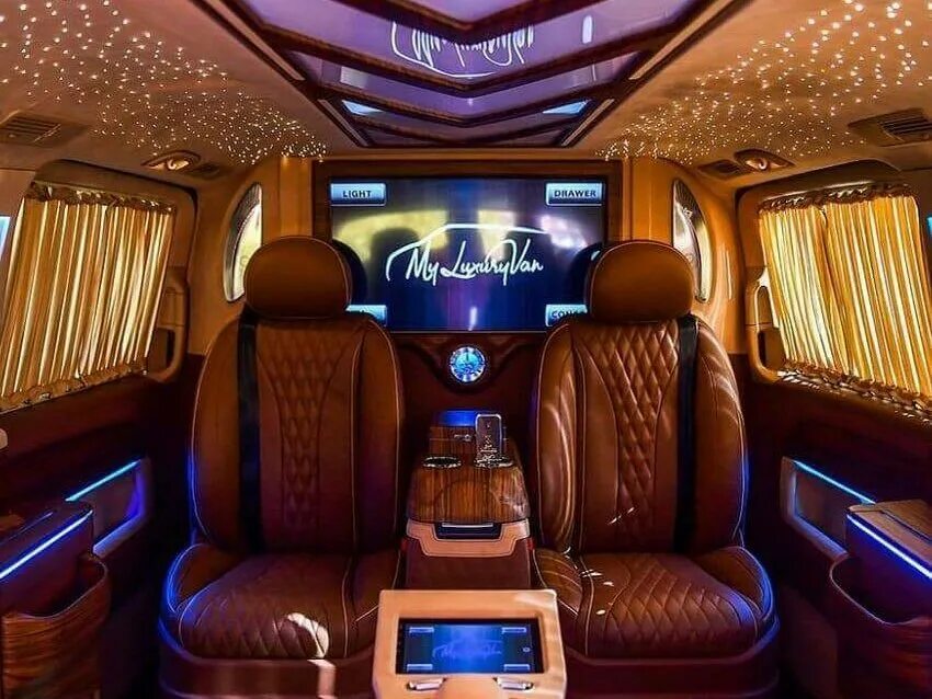 Mercedes benz v-class ii 250 d. Mercedes benz v class xl 300d. Мерседес v250 extra long. Mercedes benz v класс xl. Mercedes benz v class xl 300d.