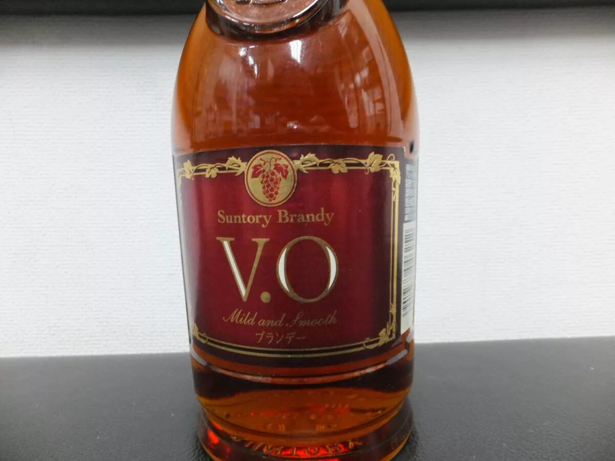 Купить коньяк владивосток. Suntory v.o 640 ml. Suntory Brandy vo. Японский коньяк Suntory XO. Японский виски Suntory Brandy vo.