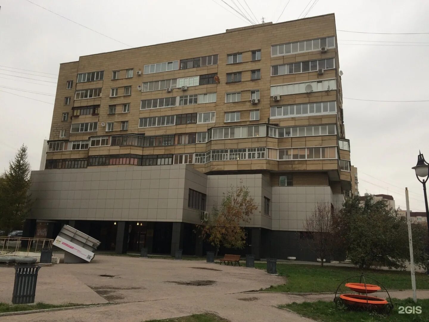 Екатеринбургский перинатальный центр антона валека 12. Улица антона валека 12 в екатеринбурге. немузей мусора екатеринбург антона валека 12. г.екатеринбург, антона валека, 12. антона валека 12 перинатальный центр.