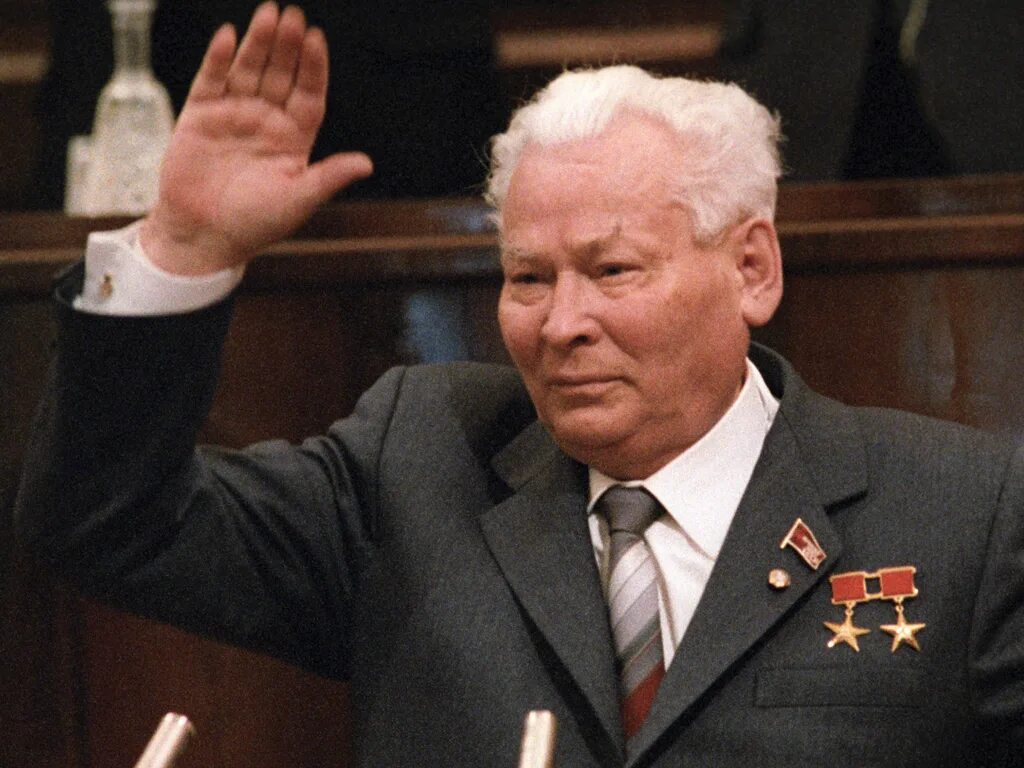 Соратник черненко. Черненко кпсс. Черненко кпсс. Черненко константин устинович генеральный секретарь. Константин устинович черненко в цк кпсс.