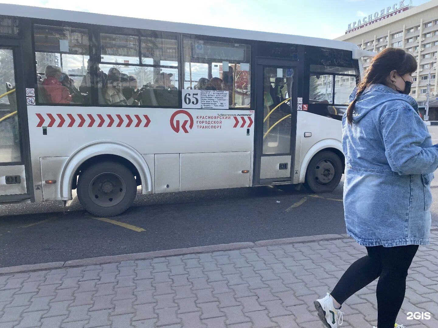 Где сейчас 65 автобус. Автобус 65 красноярск.