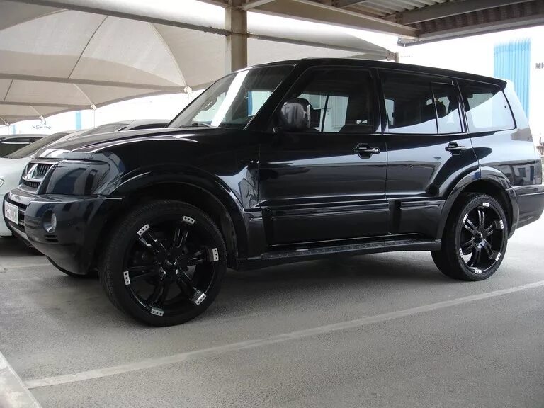 несколько фоток братьев-близнецов - Mitsubishi Pajero (4G), 3,2 л, 2008 года фот
