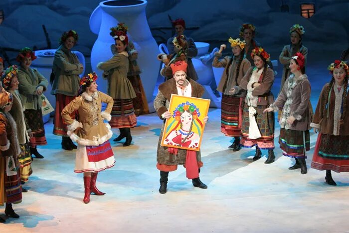 Оперы римского корсакова опера «ночь перед рождеством». Ночь перед рождеством опера римского-корсакова. Ночь перед рождеством мариинский театр. Римский-корсаков ночь перед рождеством сольфеджио. Опера ночь перед рождеством римский корсаков.