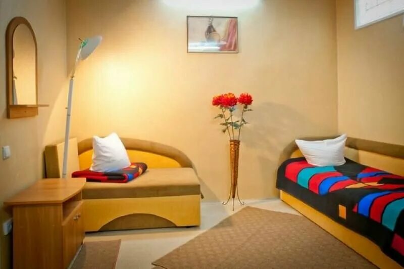 роза гостиница заозерное. евпатория крым крымский дворик. крымский дворик заозерное. отель вавилон заозерное. уютный дворик евпатория.