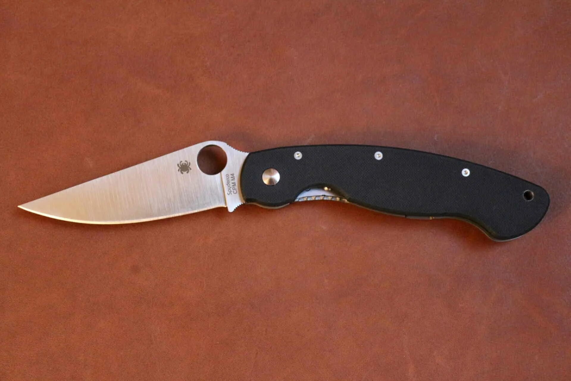 Спайдерко купить. Spyderco Military 2. Спайдерко милитари. Spyderco Military Full Serrated. Spyderco Military Fluted Titanium c36tifp.