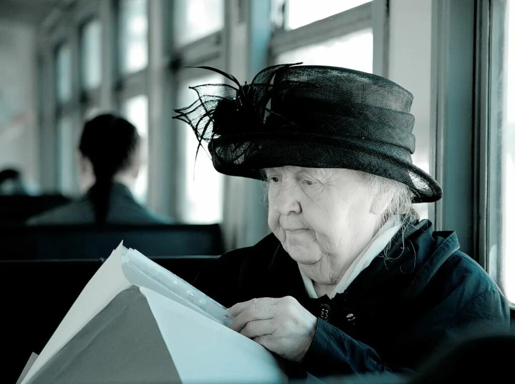 Ги де мопассан мем. Интеллигенция в философии это. Интеллигент дав. Интеллигент прикол. Мем интеллигент.