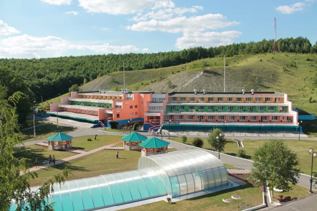 Старый оскол пансионаты. Детский лагерь белогорье старый оскол. лагерь белогорья в старом осколе. лагерь белогорье старый. сок белогорье старый оскол.