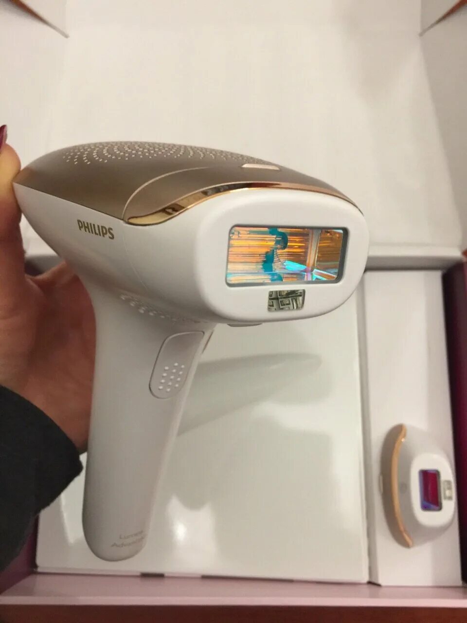 Фотоэпилятор эффект. Philips lumea sc1997. Фотоэпилятор Philips lumea. Philips lumea Advanced. Фотоэпилятор Philips lumea Advanced лампы.