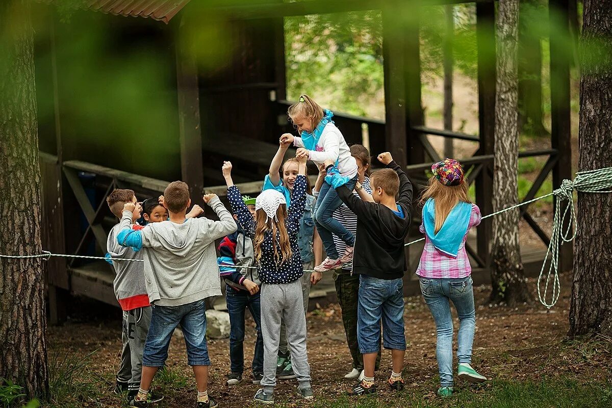 Развлечение 4 класс. Развлечения на природе. Детский квест на природе. Квесты на природе для подростков. Развлечения для детей на природе.