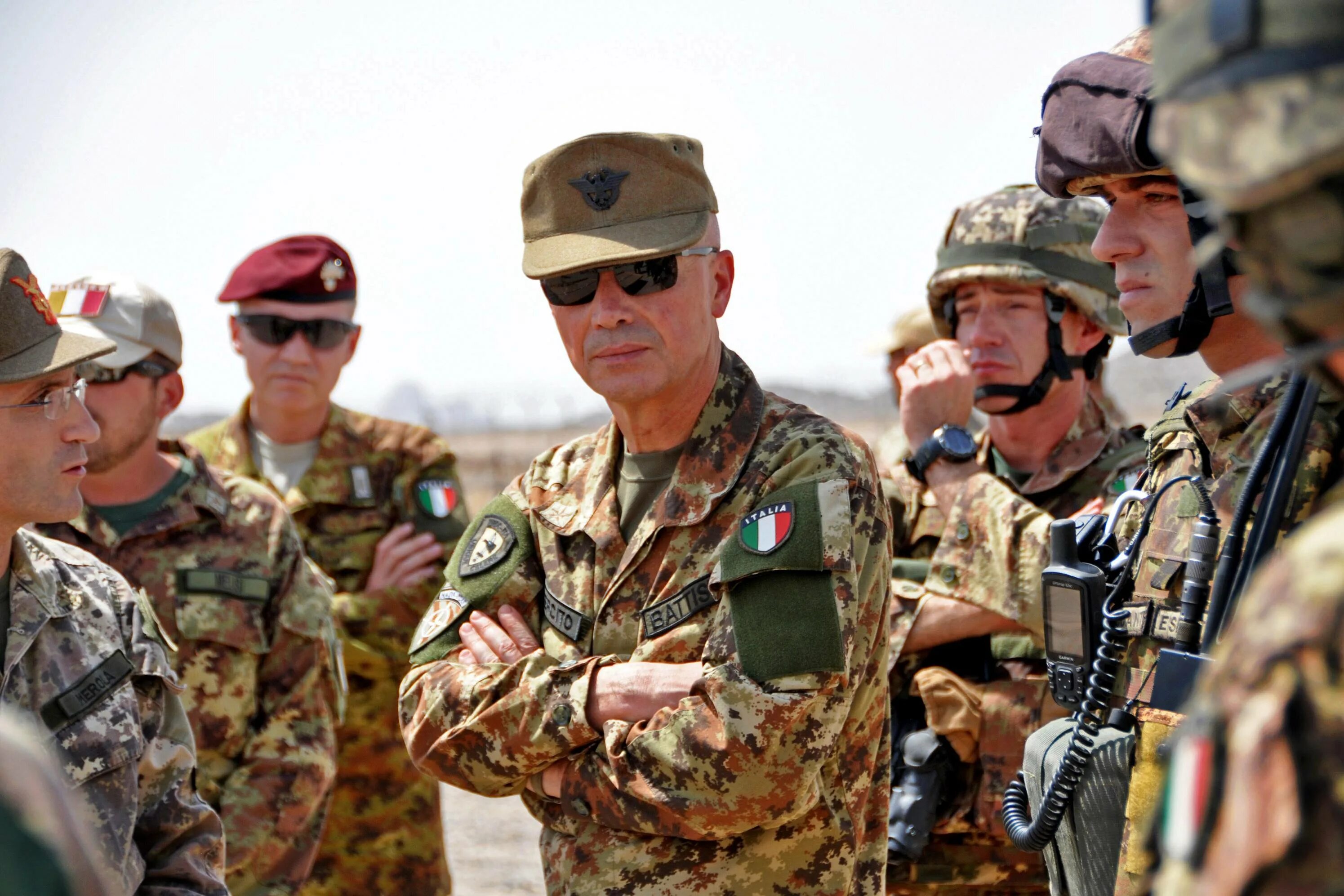 Italy military. Italy military. Italy military. Italy military. Спецназ сербии красные береты.