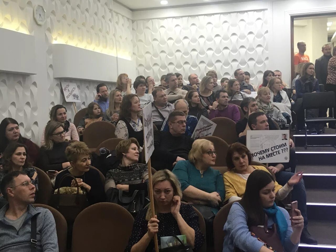 Академ новости новосибирск. Улица ильича академгородок. Мероприятия в новосибирске в академгородке на 4 ноября. Академ новости новосибирск. Академгородок университет.