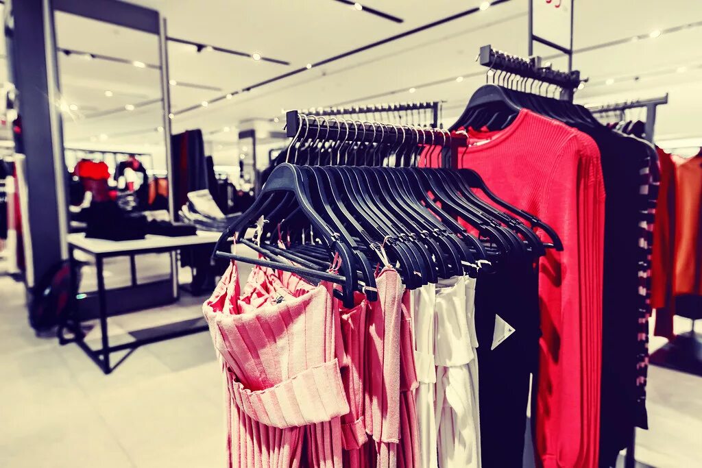 Магазин lknln. Локальный фэшн бренд. Магазин lknln. Streetwear store. Best store.