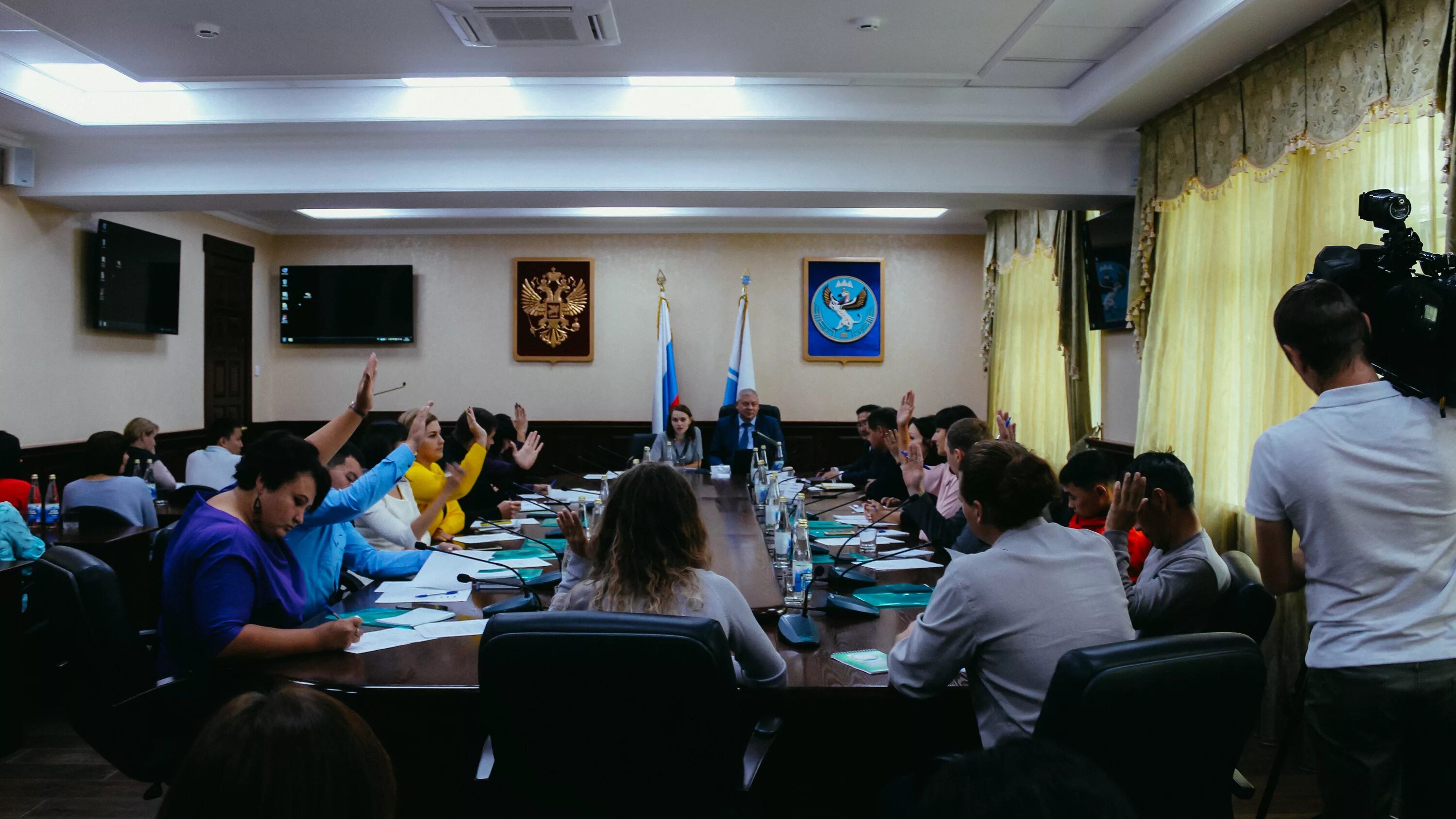 Горно алтайск одноклассники. Ардиматова Республика Алтай. Молодежь Республики Алтай. РССМ учредительная конференция.