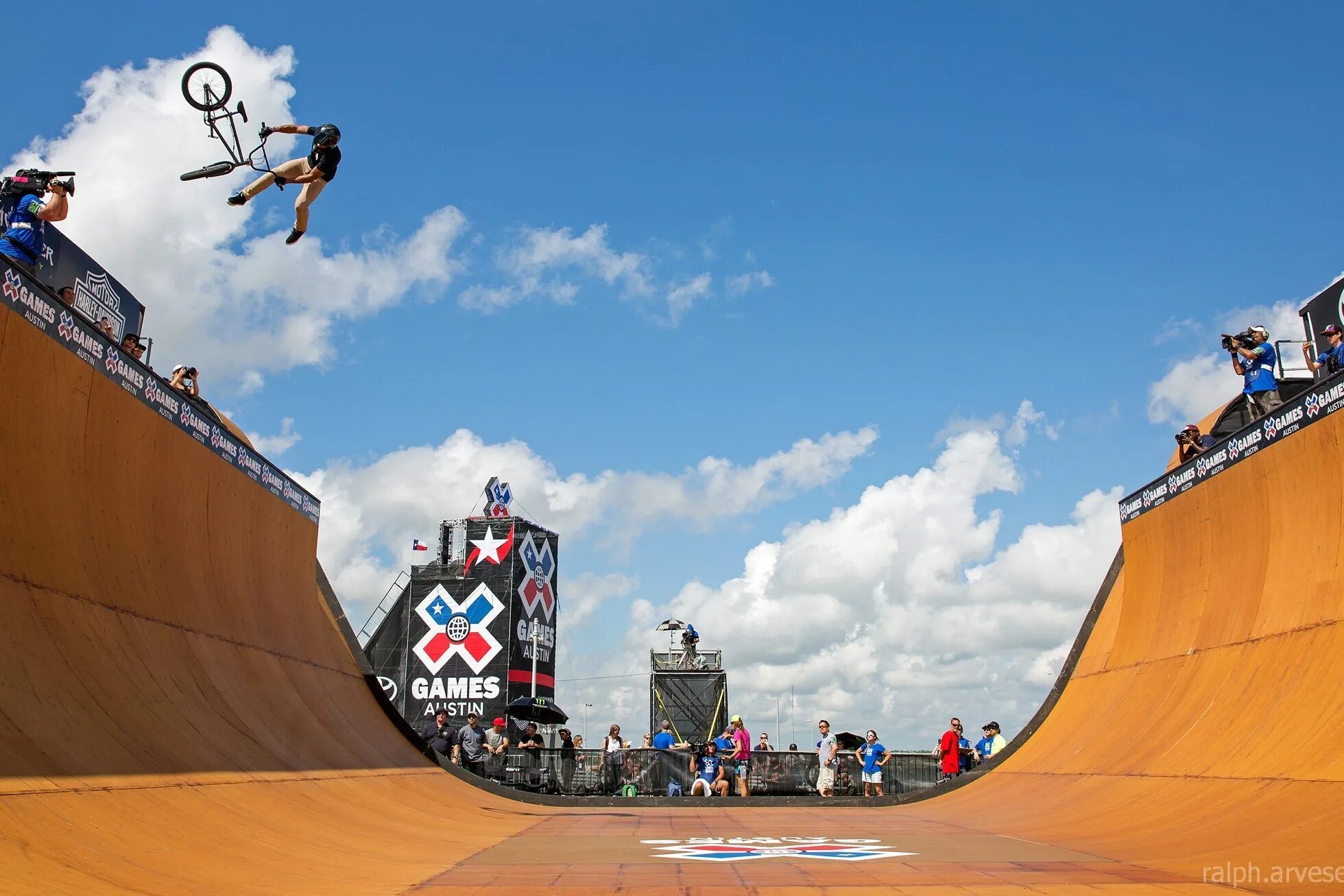 X games приложение. Всемирные экстремальные игры. Всемирные экстремальные игры фото. Skateboard game 2023. X games приложение.