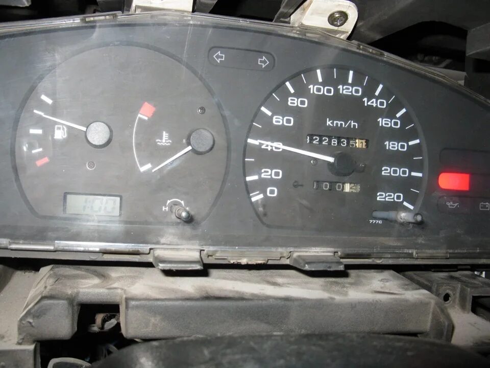 Санни не работает спидометр. Nissan sunny n14 спидометр.