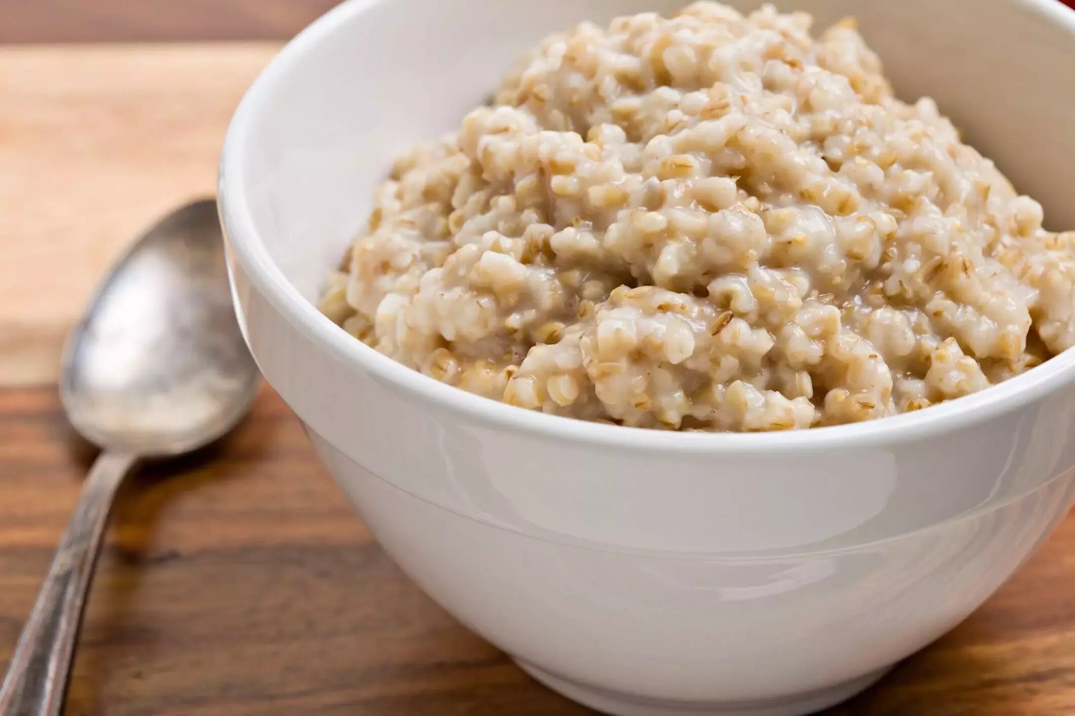 Боул с овсянкой. Steel-Cut Oats каша. Готовая овсяная каша. Геркулесовая каша.