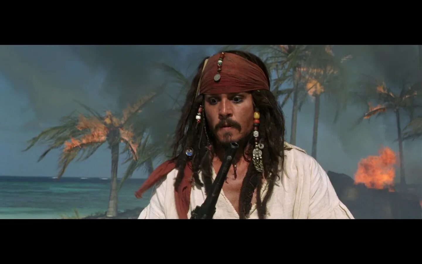 Капитан джек воробей и барбосса. Пираты карибского моря абордаж. Тортуга капитан джек. Фестиваль пиратов джорджтаун на каймановых островах. Пираты карибского моря сундук пещера.