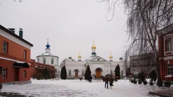 Рязань троицкий мужской. Свято-Троицкий монастырь Рязань. Свято-Троицкий мужской монастырь Рязань трапезная. Свято-Троицкий монастырь Рязань 2020. Свято Троицкий монастырь Рязань фото.